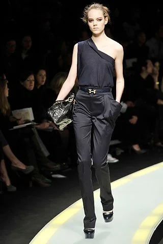 Look 10